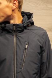 Куртка демісезонна