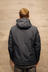 Куртка демісезонна