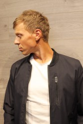 Куртка демісезонна