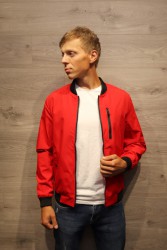 Куртка демісезонна