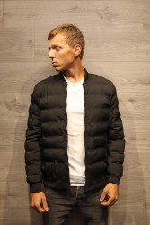 Куртка демісезонна